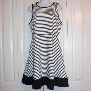 NWT Nicole Miller Black Stripe Sleeveless Dress L